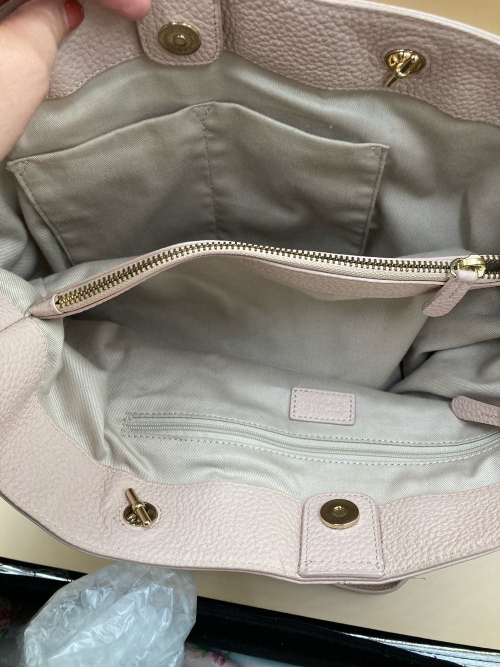 14th & Union Pale pink blush Shoulder Tote with Gold Chain Handles - Picture 5 of 12